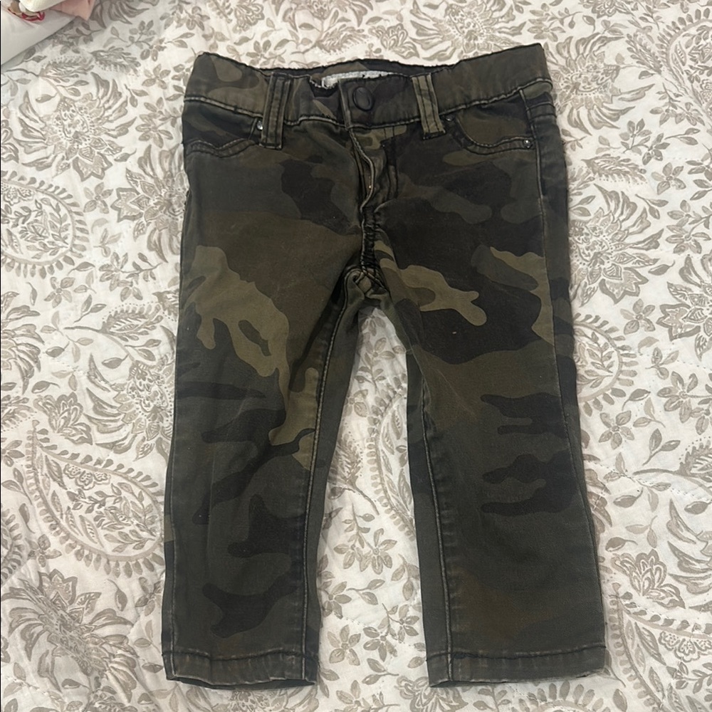 Baby’s Camo stretchy pants